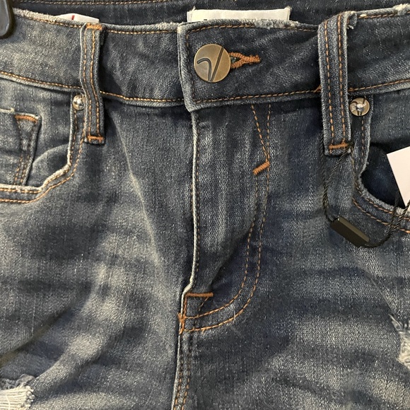 ✨NWT Vigoss | Marley Distressed Shorts | Suze 2/26 - Picture 10 of 14